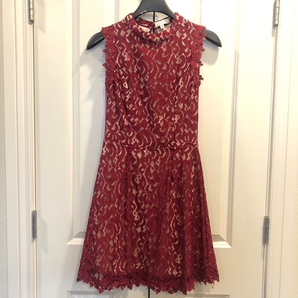 Francesca’s Burgundy & Nude Sleeveless Dress- M